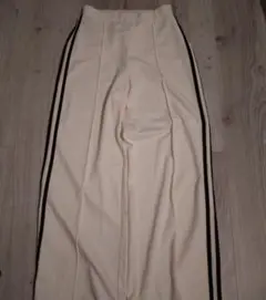 アイボリー サイドストライプ ワイドパンツ