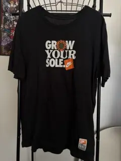 Nike GROW YOUR SOLE Tシャツ ブラック