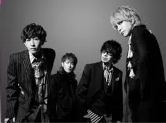 HYDE着 ラルク30thラニバ ifsixwasnineジャケット