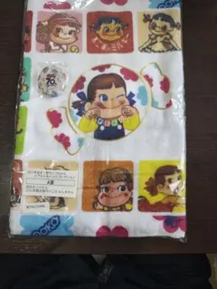 歴代ペコちゃんタオル A賞 70周年記念バッジ付き