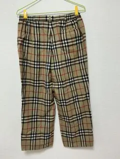 半額以下❗️バーバリーブリットカジュアルパンツ　新品 楽天市場】バーバリー クロップドパンツの通販