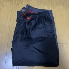 New Balance ブラックトレーニングパンツ　未使用品新品タグ付き