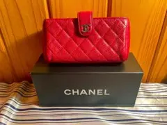 CHANELレッドの小物入れ
