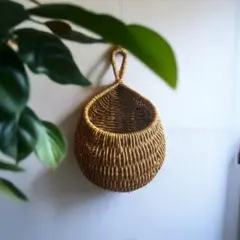 ハンギングバスケット　ウォールポケット　ドライフラワー飾りなどにも