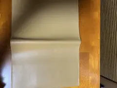 革のブックカバー