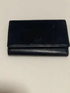 GUCCI ブラック レザー キーケース