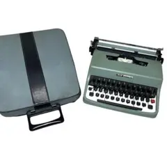 激レア品 OLIVETTI lettera 32 オリベッティ タイプライター
