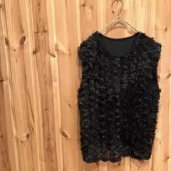タンクトップ　ノースリーブ　レース　花　大人可愛い　綺麗め　ブラック　黒色
