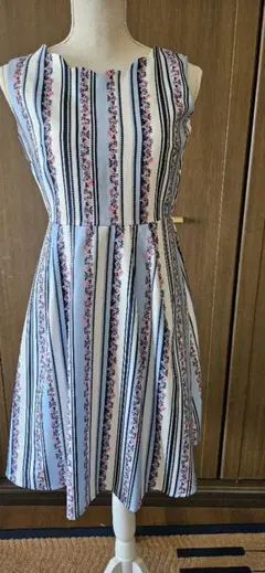 花ストライプ柄ワンピース