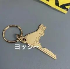 FR2 ウサギ型ゴールドキーホルダー