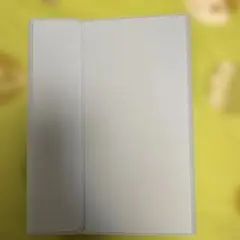 ホワイト折りたたみ式iPadケース