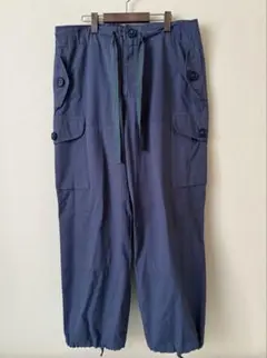 Marka “CANADIAN OVER PANTS”