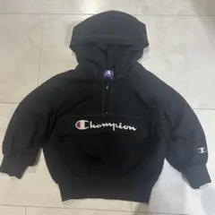 Champion 黒 パーカー　キッズ　110㌢