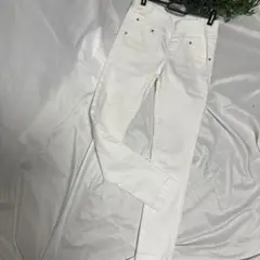 極美品　チアフル　ストレッチデニムパンツ白