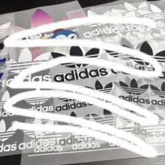 アディダス　アイロンシート