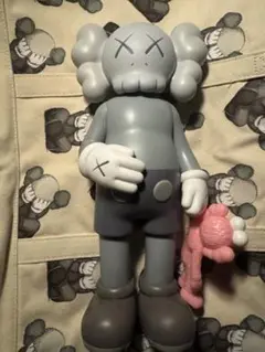 2025年最新】KAWS BFF OPEN EDITION の人気アイテム - メルカリ