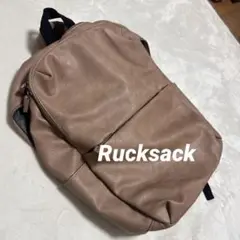 ベージュ 合成皮革 リュック♡