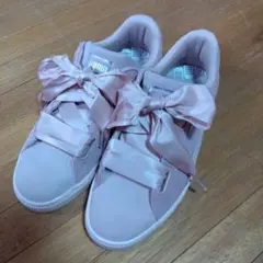 プーマスエードスニーカー