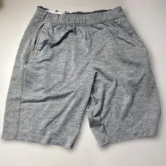 ユニクロ　UNIQLO ショートパンツ グレー 無地　スポーツ