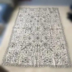 刺繍マルチカバー