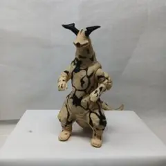 怪獣フィギュア　エレキング