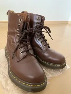 Item thumbnail for item ad381335-676a-47f3-aafe-f8817586b75e