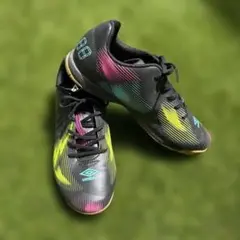 umbro フットサルシューズ 88 ブラック/マルチカラー　23㎝　美品