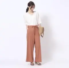 【美品】 シューラルー きれいめイージーワイドパンツ M オレンジ　イージーケア
