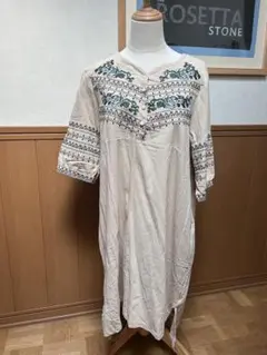 【新品未使用‼️刺繍入りベージュチュニック‼️】オールシーズン‼️
