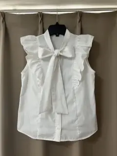 フリルリボンノースリーブシャツ