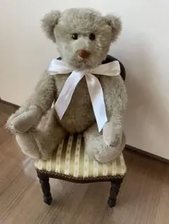 テディベアBEARLY THERE