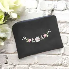 試作　手刺繍のファスナーミニポーチ　濃紺