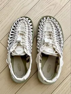 Item thumbnail for item f0fb9d44-6136-47c1-843b-03e26bb3cad2