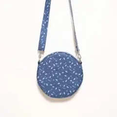 Item thumbnail for item d239f0e7-81c8-4ae8-97d3-ff44747e97eb