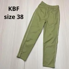 ● KBF ハイウエスト　テーパード　パンツ　ライン入り　ベージュ