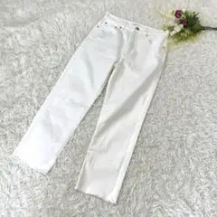 〝23区デニム 〟ホワイト ストレートレッグ デニムパンツ36サイズ裾フリンジ