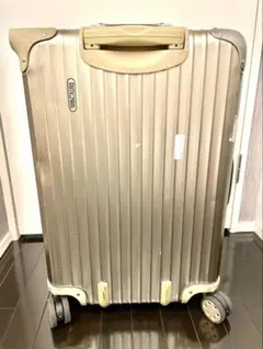 リモワ トパーズ 83L アルミ ブラック 廃盤モデル - メルカリ