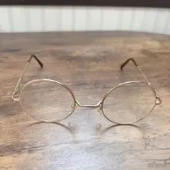 丸メガネ