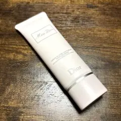 Item thumbnail for item 06d9cba0-a9ba-4bfb-b12e-335cdaadeca3