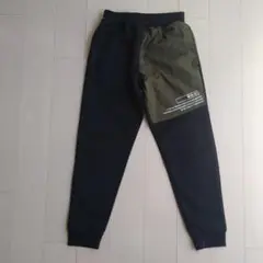 キッズ　パンツ130㌢　ポリエステル100%
