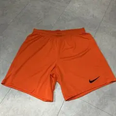 Nike DRI-FIT オレンジショートパンツ