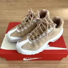 Item thumbnail for item 1efbcc8c-d0fd-4dce-988b-f64591ec24f8