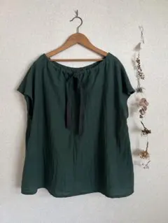 ＊新品＊　ハンドメイド　アダリートップ　グリーン