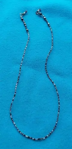 軽量メガネチェーン　ビーズネックレス ブラック シルバー