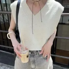【mystic】スパンコールニットベスト　オフホワイト