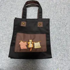 アライグマラスカルの刺繍入り小物バッグ