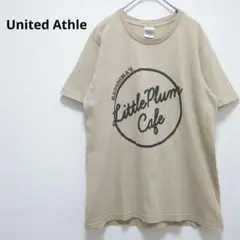 2235【ユナイテッドアスレ】メンズ　ロゴ入りTシャツ　半袖　ベージュ　コットン