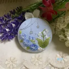 ハンドメイド くるみボタン刺繍ブローチ♡すずらんと朝顔とお星様⭐︎