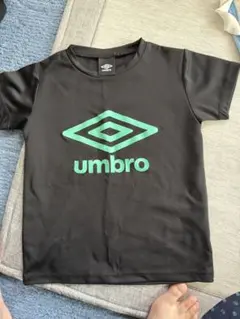 umbro Tシャツ under armorノースリーブ　130㌢2枚セット