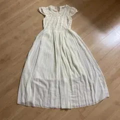 アイボリー レース プリーツ ワンピース